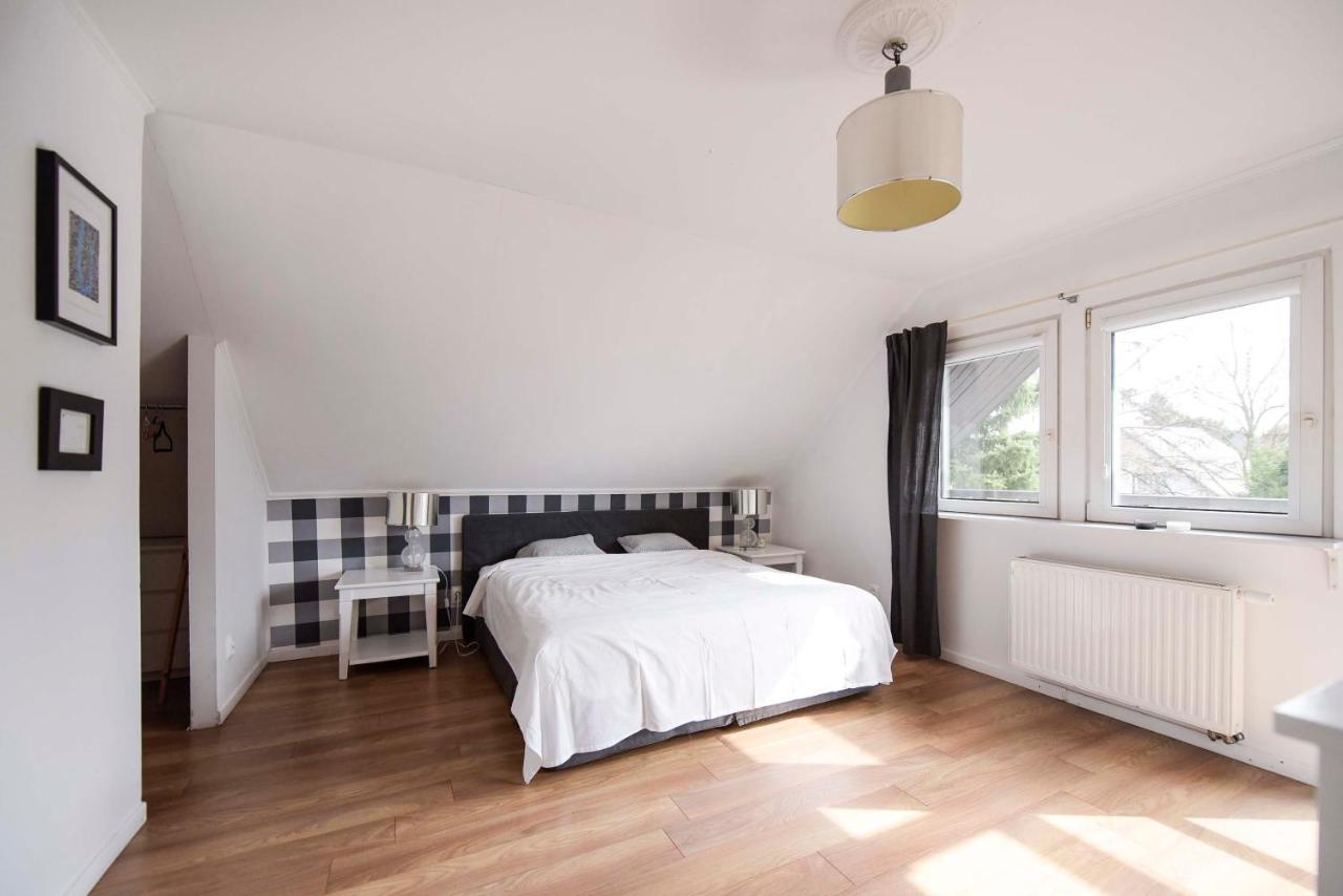 Spacious 3 Bedroom Family Oasis With Sauna, 20 Min From Warsaw Пясечно Екстериор снимка